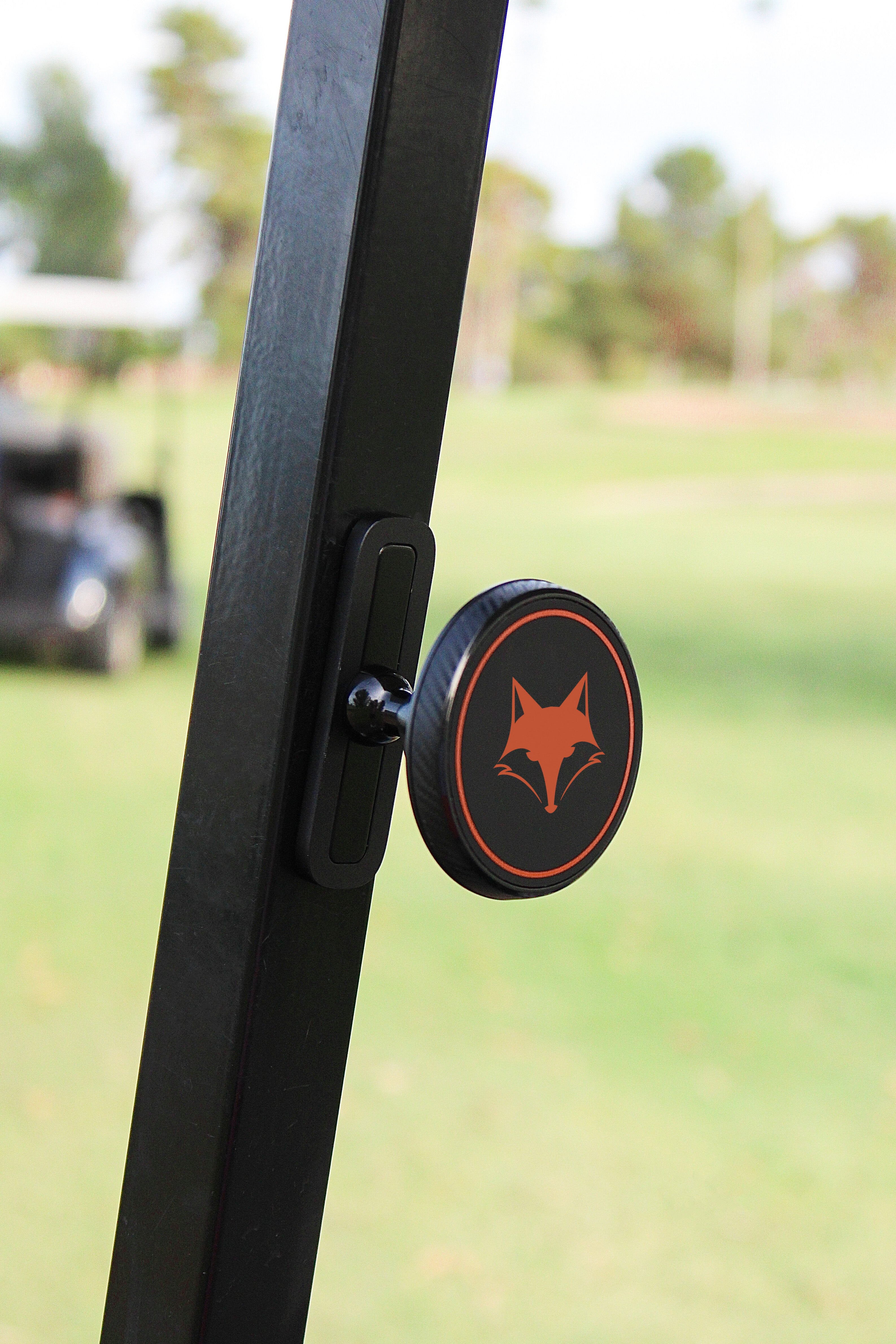 Desert Fox Golf Magnetic Phone Holder - Thumbnail 4